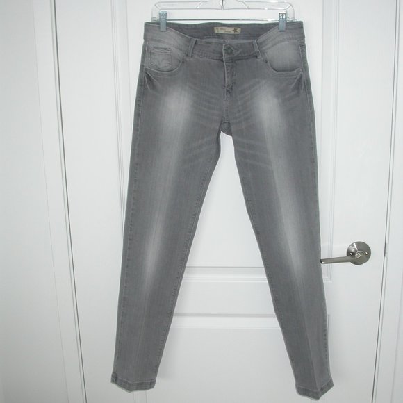 Grey Distressed Denim Blanco Jeans - Picture 2 of 6